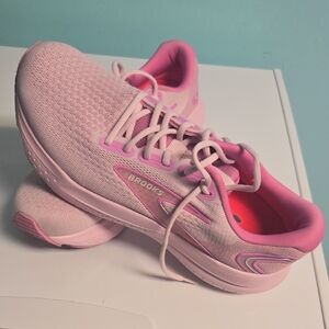 Brooks Women's Light Pink Athletic Shoes